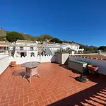 וילה Views Mediterranean Panorama *
